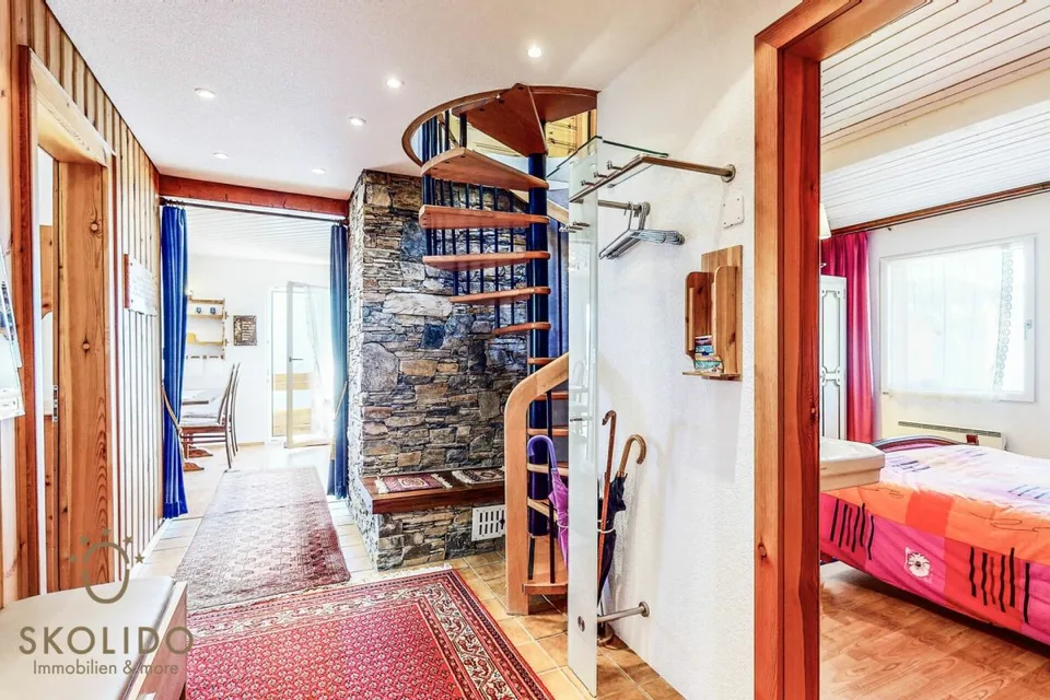Gepflegtes und modernisiertes Chalet mit Einliegerwohnung und Traumausblick – Foto 11 von 30