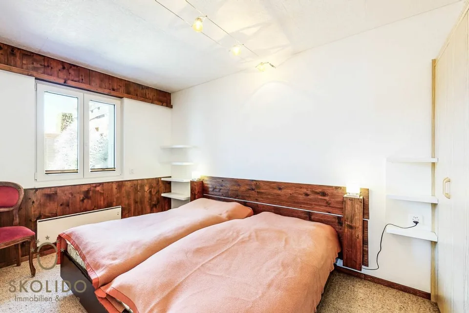 Gepflegtes und modernisiertes Chalet mit Einliegerwohnung und Traumausblick – Foto 18 von 30