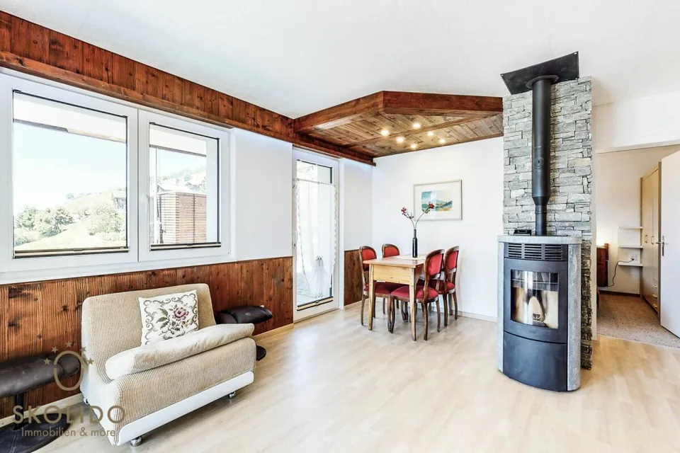 Gepflegtes und modernisiertes Chalet mit Einliegerwohnung und Traumausblick – Foto 7 von 30