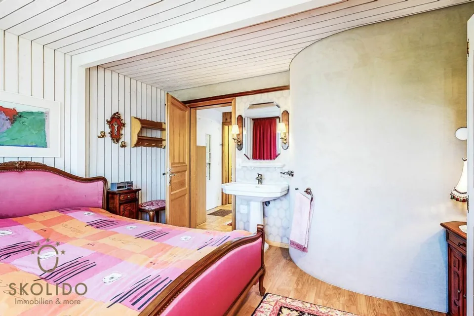 Gepflegtes und modernisiertes Chalet mit Einliegerwohnung und Traumausblick – Foto 16 von 30