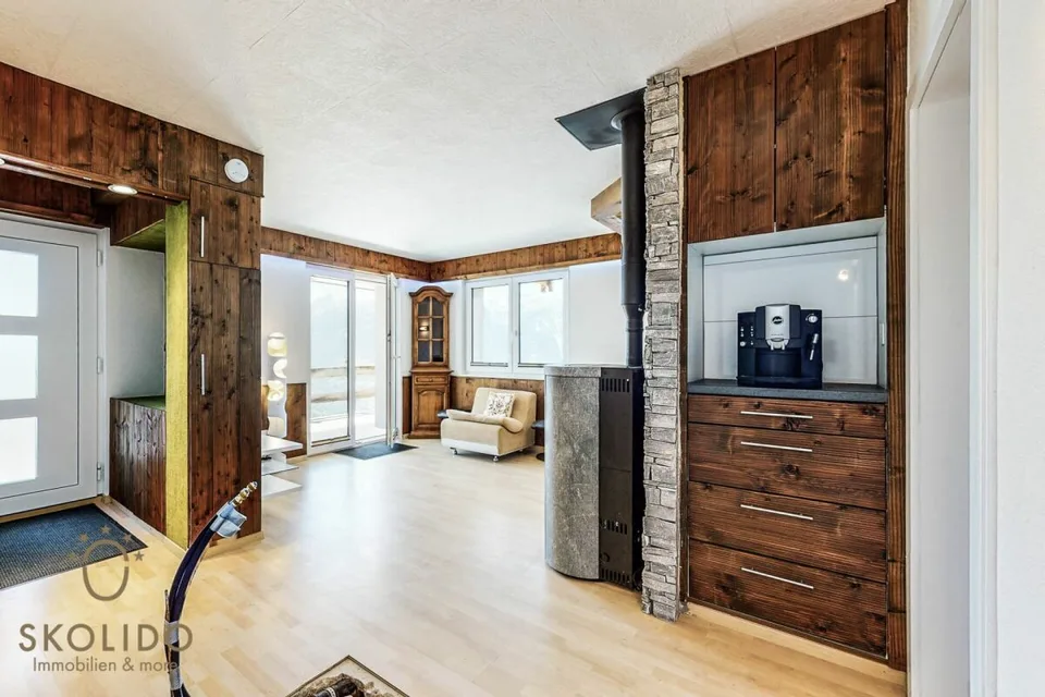 Gepflegtes und modernisiertes Chalet mit Einliegerwohnung und Traumausblick