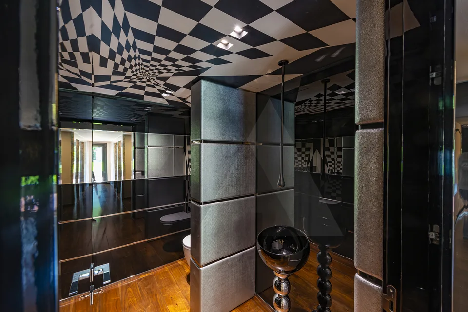 LUSSUOSA VILLA VISTA LAGO CON DARSENA PRIVATA – Foto 11 von 13
