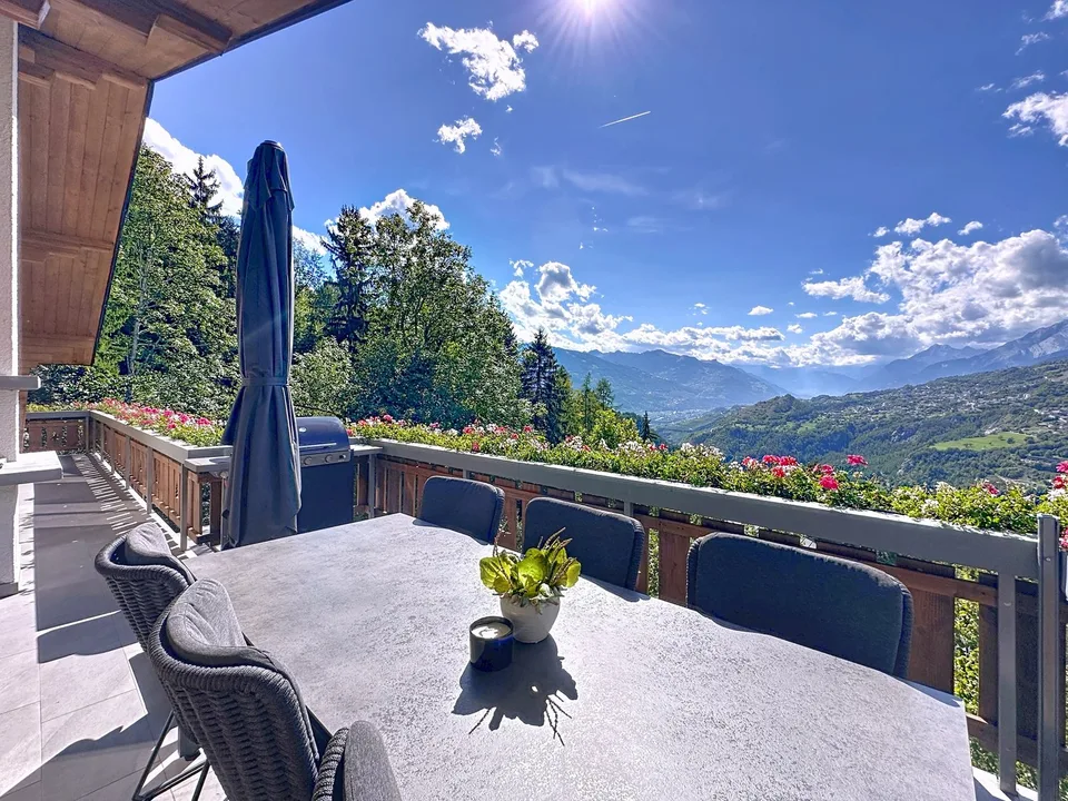 Chalet mit 5,5 Zimmern und Panoramablick sowie absoluter Ruhe – Foto 15 von 27