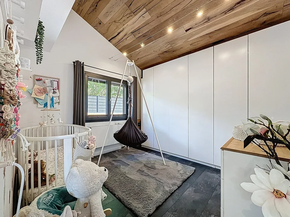 Chalet mit 5,5 Zimmern und Panoramablick sowie absoluter Ruhe – Foto 22 von 27