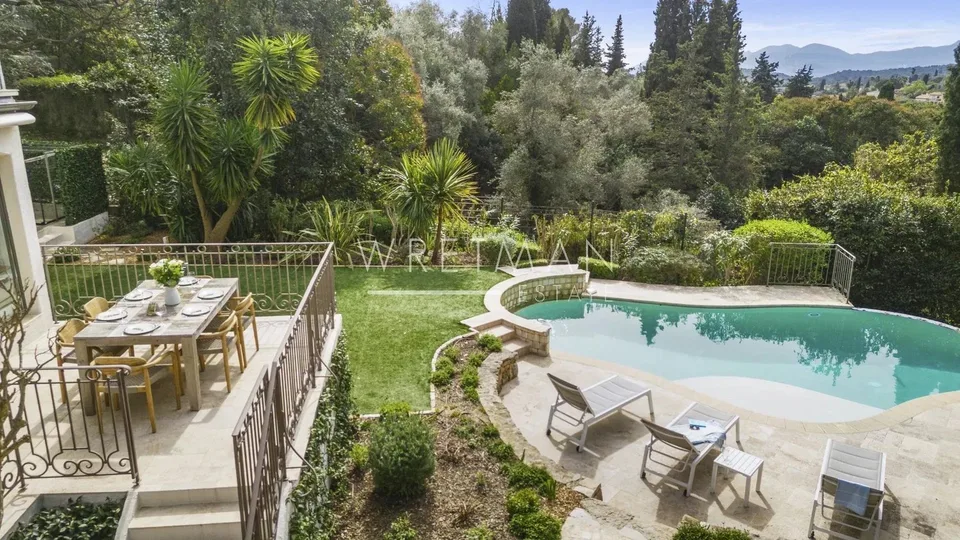 Außergewöhnliche Villa in der Nähe des Dorfes - Mougins