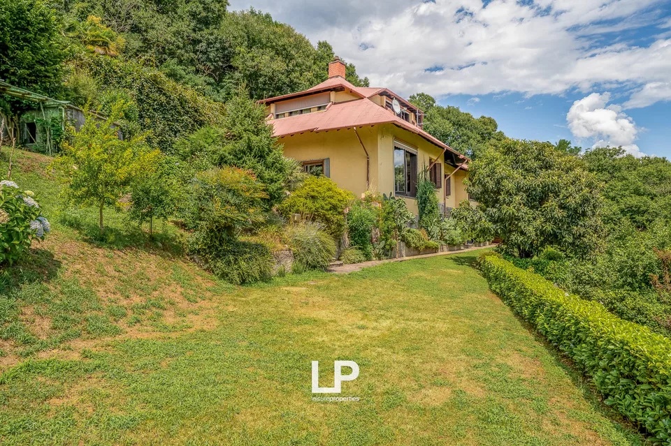 Villa Lesa