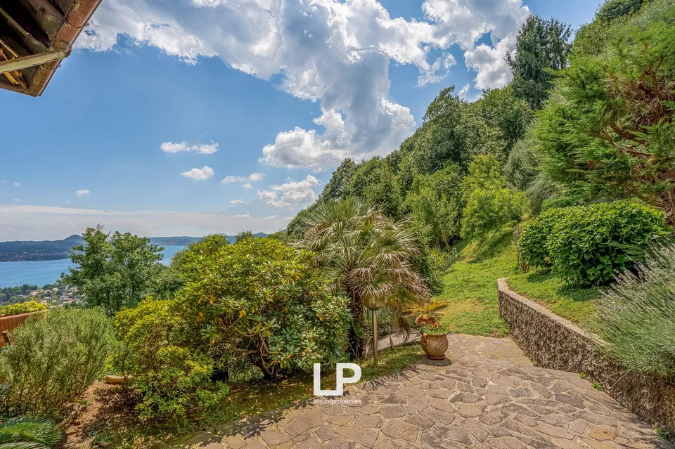 Villa Lesa – Foto 6 von 30