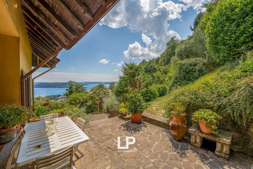 Villa Lesa – Foto 7 von 30