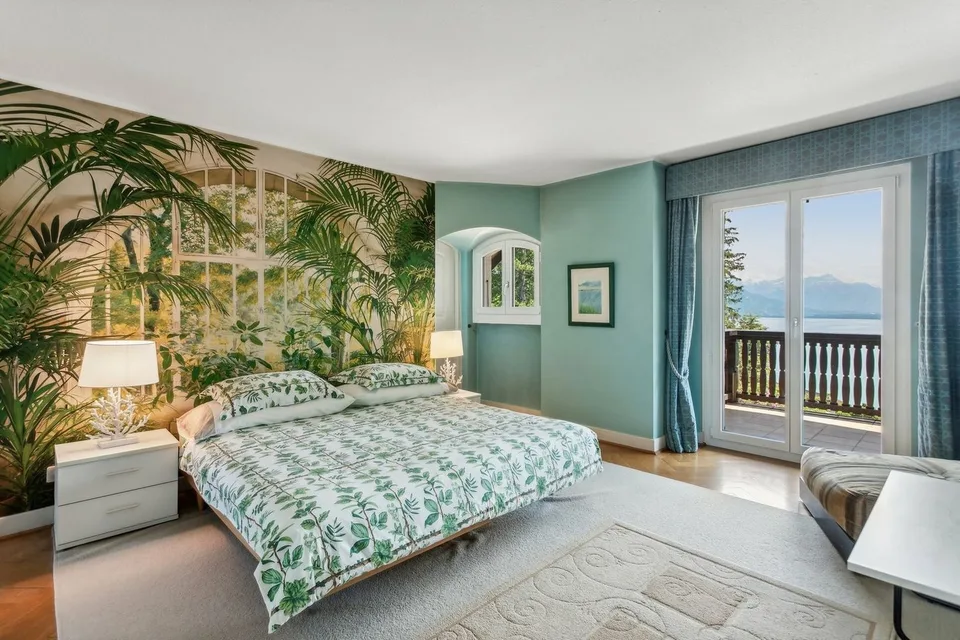 Stunning estate with spectacular views – photo 10 of 13