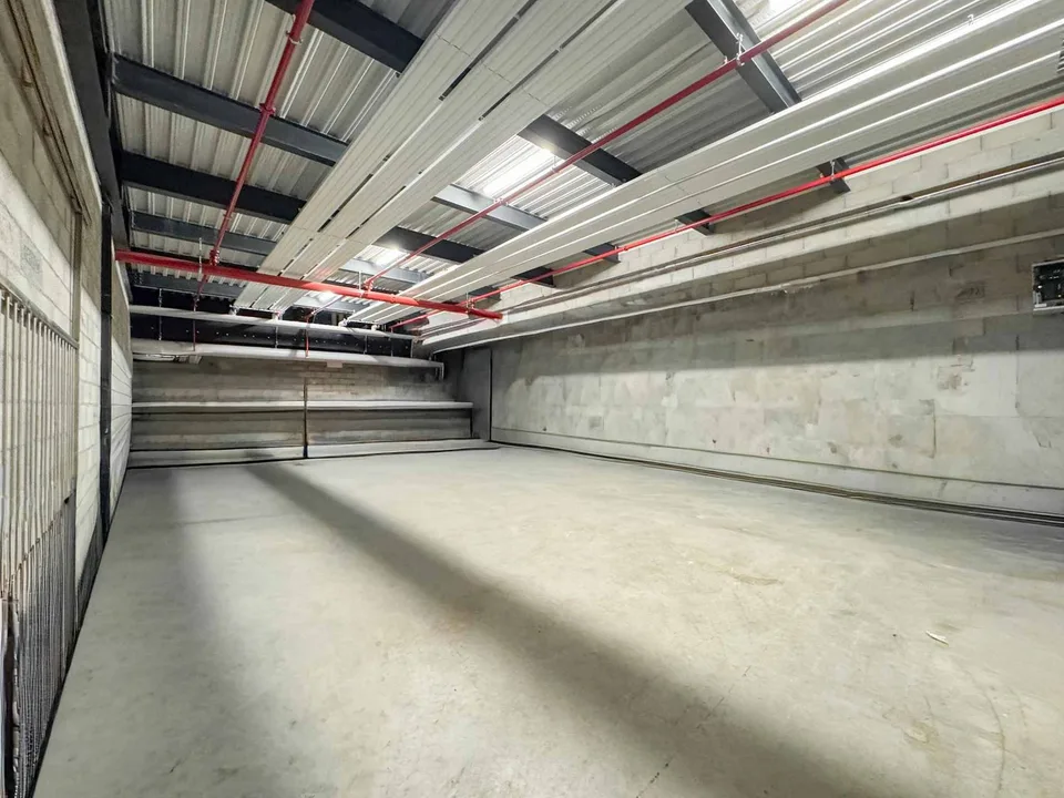 Magnificent artisanal area of 505m2 on one level