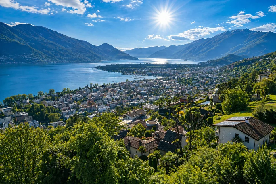 Casa Ai Pozzi | Iconica villa di design con splendida vista sul lago