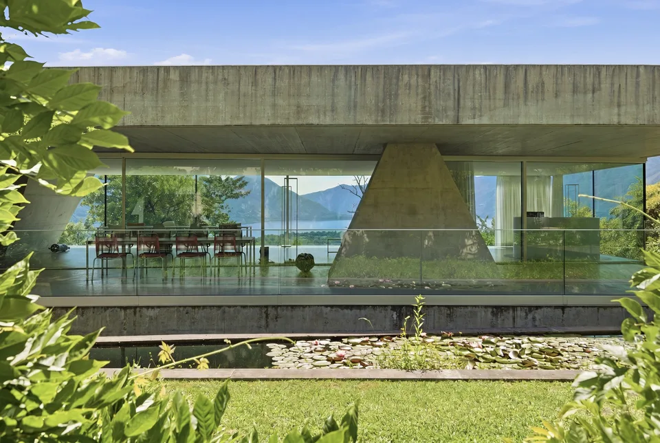 Casa Ai Pozzi | Iconica villa di design con splendida vista sul lago