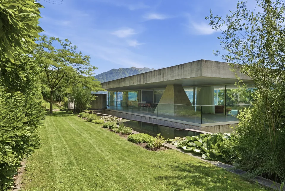 Casa Ai Pozzi | Iconica villa di design con splendida vista sul lago