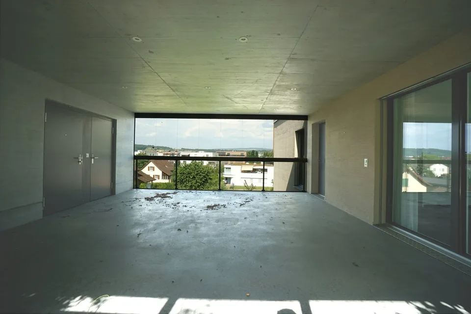 Grosszügige 4.5-Zimmerwohnung: grüne Oase am Dorfbach, mitten im Zentrum – Foto 23 von 26