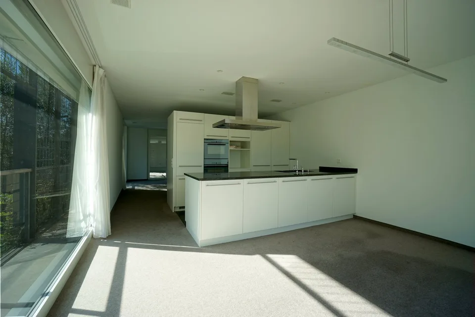 Grosszügige 4.5-Zimmerwohnung: grüne Oase am Dorfbach, mitten im Zentrum – Foto 13 von 26