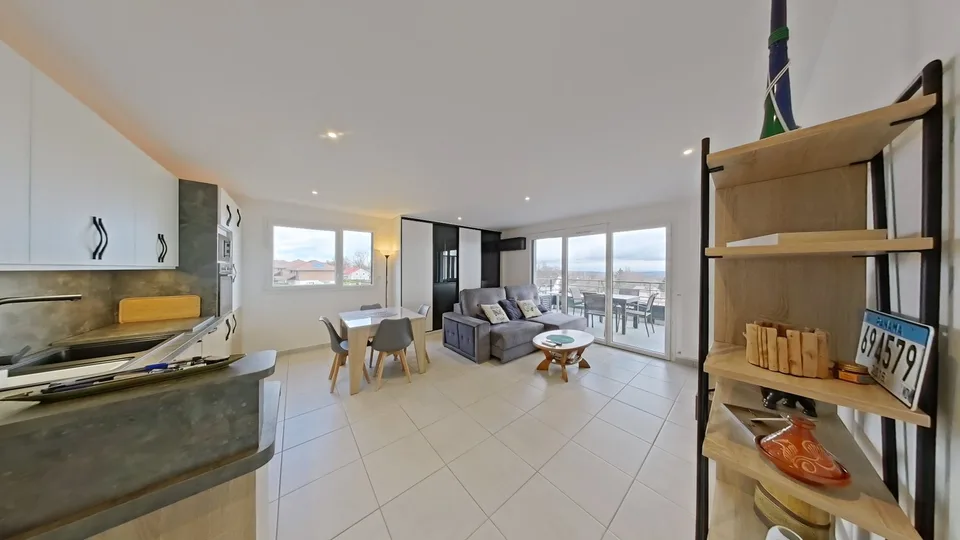 T3 récent avec terrasse vue Mont-Blanc   Standing et parkings !