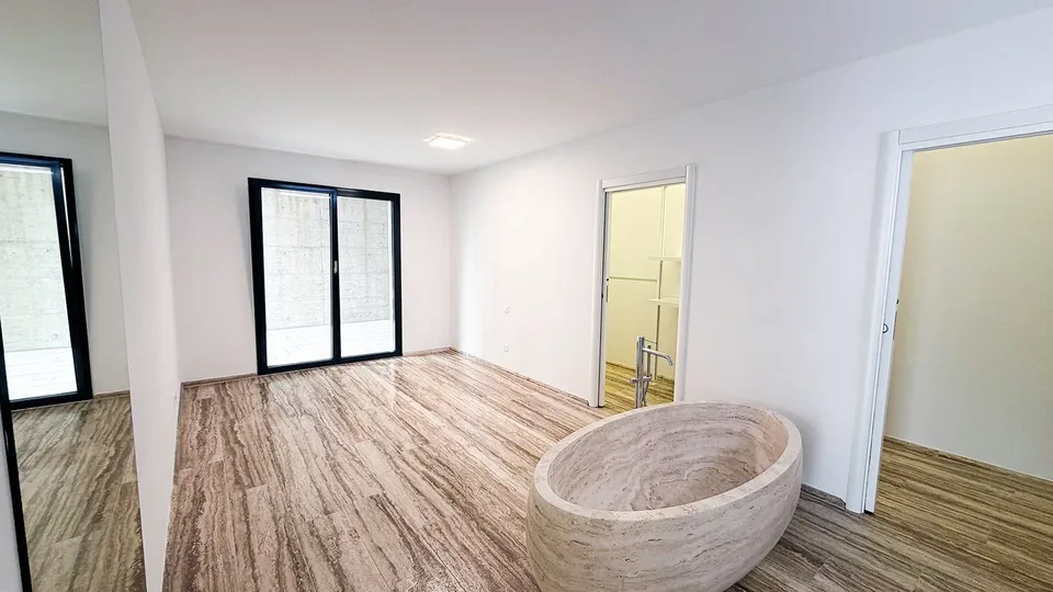 Elegante appartamento di 3.5 locali con vista panoramica a Brissago – photo 8 sur 20
