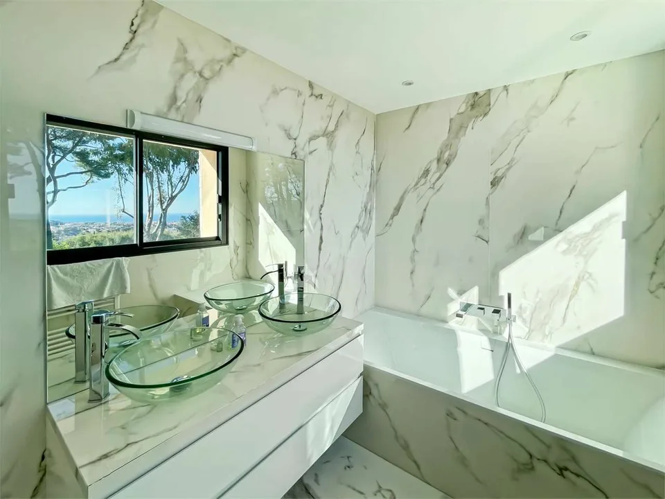 Villa contemporanea vista mare – foto 8 di 13