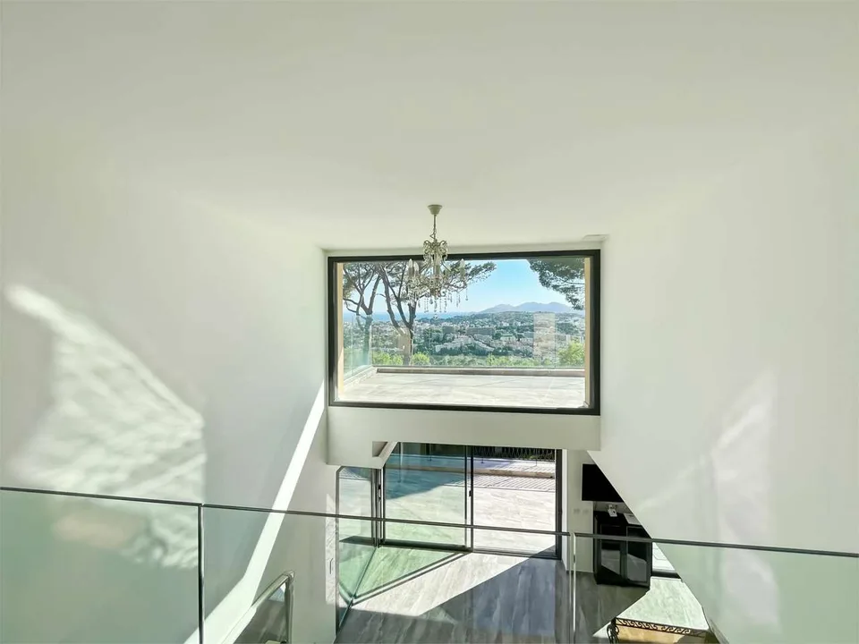 Villa contemporanea vista mare – foto 6 di 13
