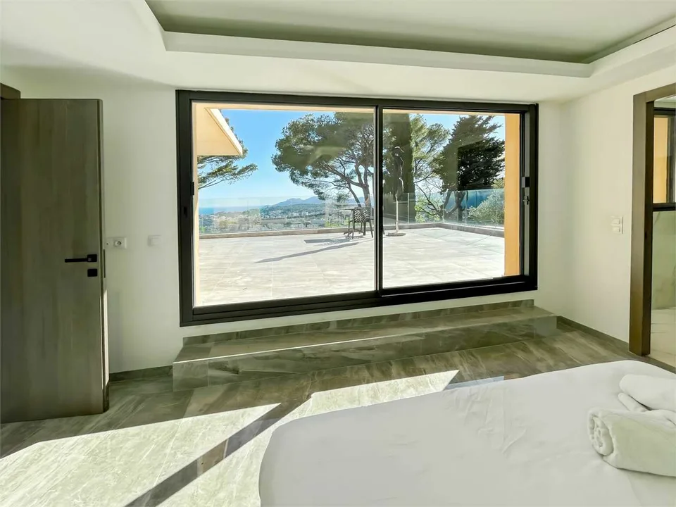 Villa contemporanea vista mare – foto 11 di 13