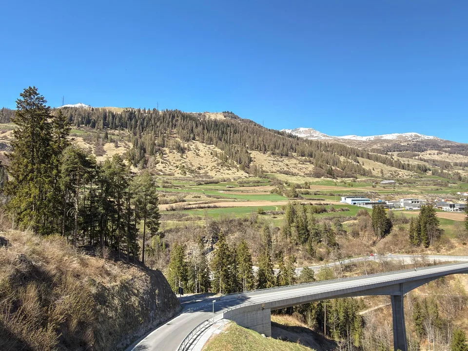 Incantevole appartamento monolocale con panorama montano a Vulpera
