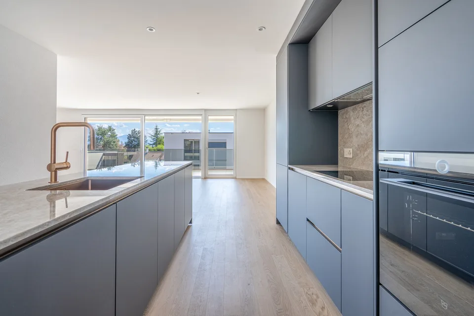 Prächtige 4,5-Zimmer-Wohnung mit geräumigem Balkon im letzten Stock