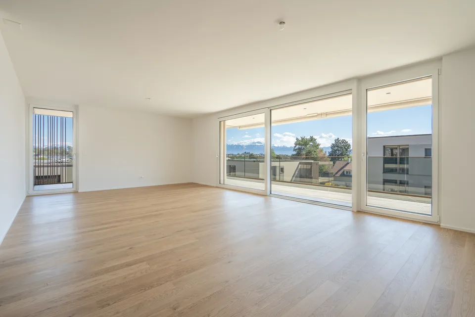 Prächtige 4,5-Zimmer-Wohnung mit geräumigem Balkon im letzten Stock