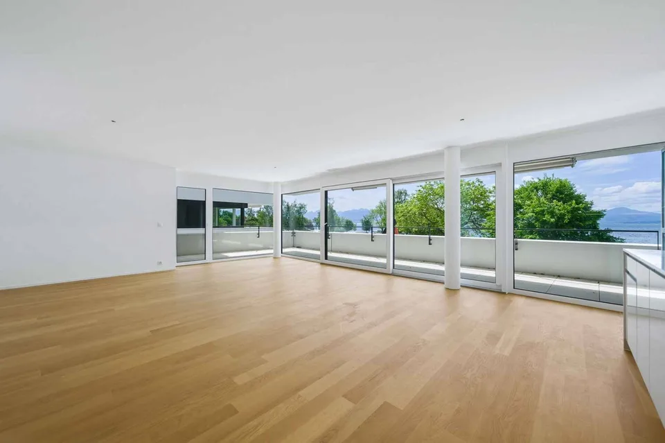 Appartamento nuovo di alta qualità - 4,5 locali in posizione angolare con balcone di 76m² - Vista lago