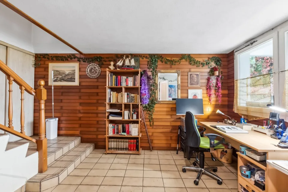 Grosszügige Villa an Toplage mit viel Umschwung! – Foto 8 von 11