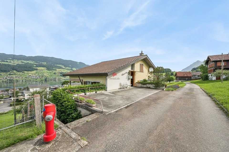 Wohnen mit Aussicht - Einfamilienhaus mit unverbaubarer Seesicht
