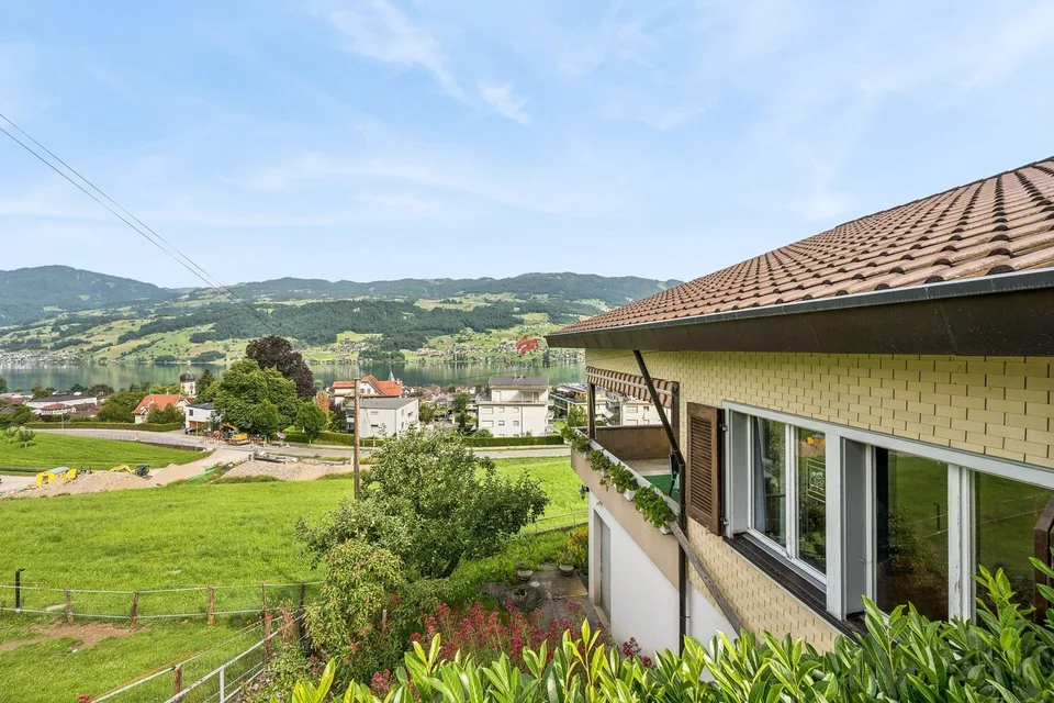 Wohnen mit Aussicht - Einfamilienhaus mit unverbaubarer Seesicht