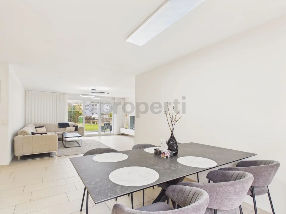 Moderne 5.5-Zimmer Wohnung mit 290m2 Garten in Wetzikon