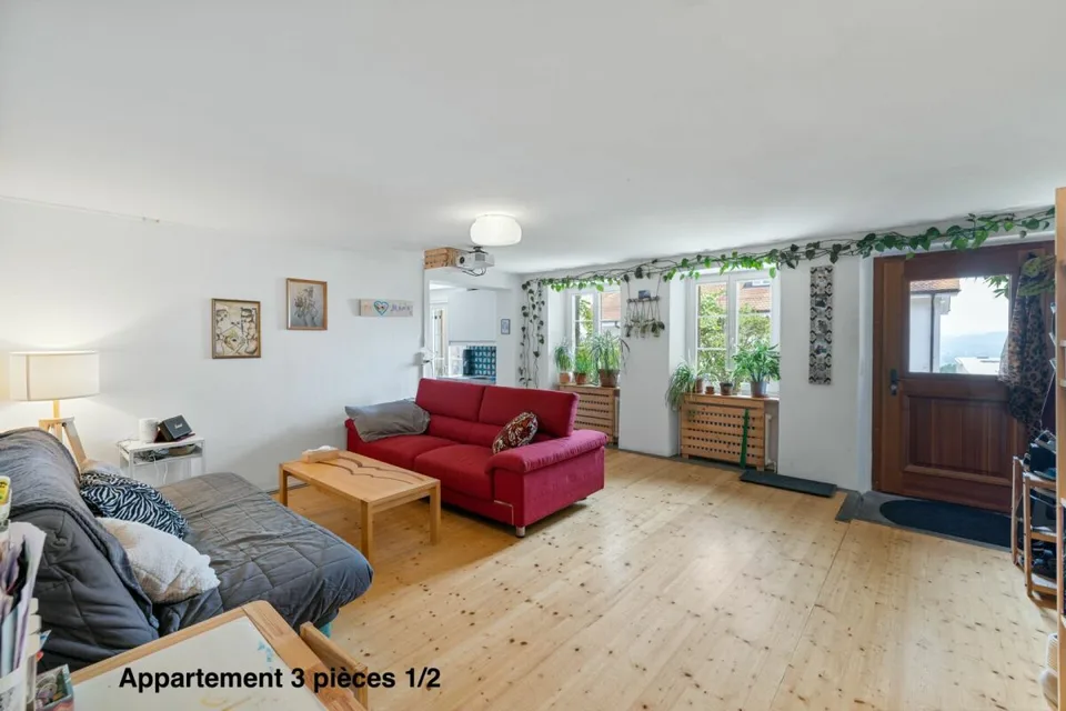 Große Farm von 820 m² mit 3 Wohnungen und 2 teilweise renovierten Scheunen, 8 km von Avenches und 25 km von Neuchâtel und Fribourg entfernt. – Foto 9 von 30