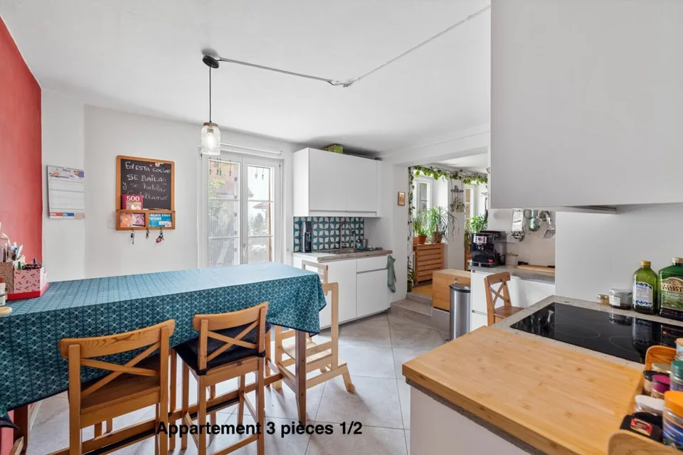 Große Farm von 820 m² mit 3 Wohnungen und 2 teilweise renovierten Scheunen, 8 km von Avenches und 25 km von Neuchâtel und Fribourg entfernt. – Foto 12 von 30