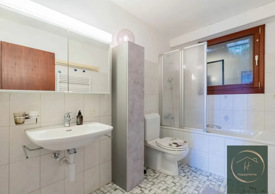 8.5 Zimmer Einfamilienhaus mit unverbaubarer Seesicht und Sanierungspotenzial – foto 16 di 20