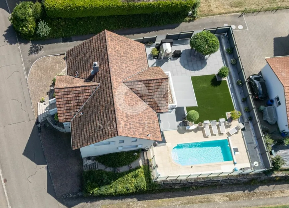 Villa de rêve exclusive avec vue panoramique - Vie luxueuse dans un emplacement idéal !