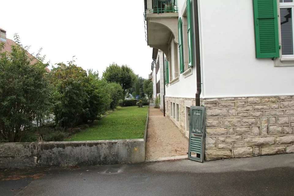 Renditeobjekt in Les Bois JU! Renoviertes Patrizierhaus - Mehrfamilien- oder Generationenhaus - voll vermietet! – Foto 11 von 19
