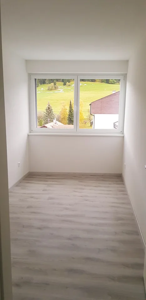 Villa moderna di 6,5 locali con grande deposito – Tramelan – foto 11 di 14