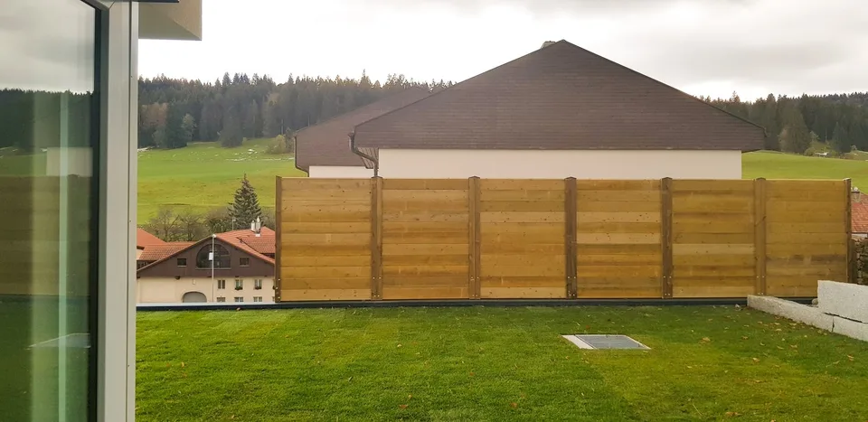 Villa moderne 6,5 pièces avec grand dépôt – Tramelan