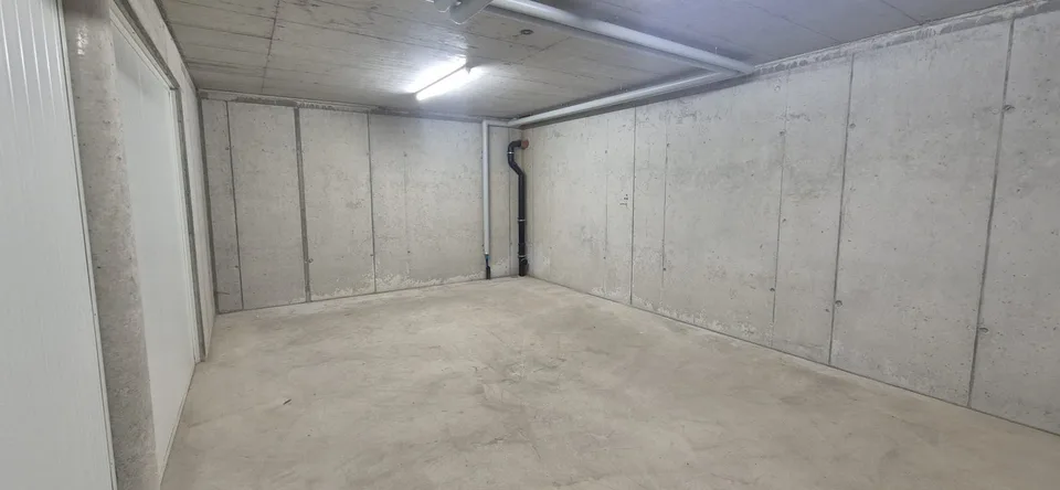 Villa moderna di 6,5 locali con grande deposito – Tramelan – foto 14 di 14