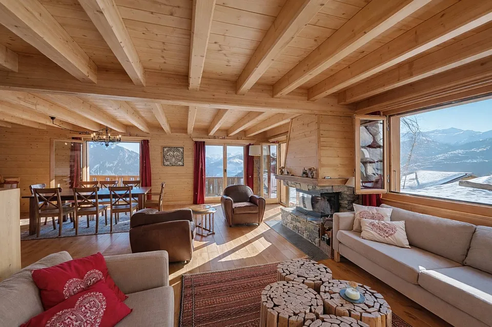Exclusive Chalet of Exception with Panoramic View