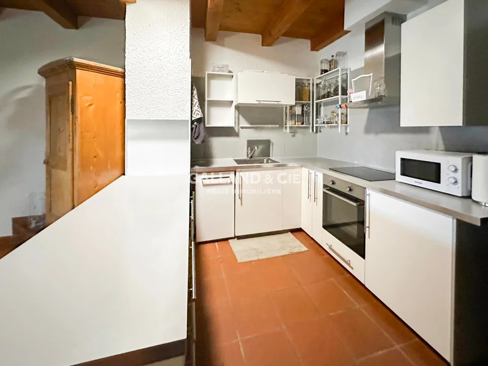 Berolle (Bezirk Morges) - Dorfhaus mit 2 Wohnungen