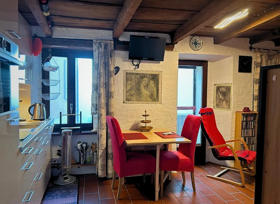 ROVIO  1.5 LOC SECONDA RESIDENZA / ROVIO  1.5 ZIMMER WOHNUNG