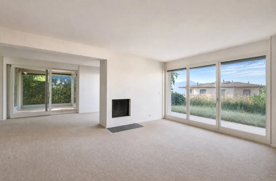Rara villa a schiera con vista impareggiabile sul lago, nel cuore di un quartiere residenziale