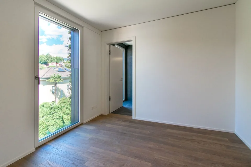 Elegantes Appartement mit Terrasse und wunderschöner Aussicht – Foto 9 von 15