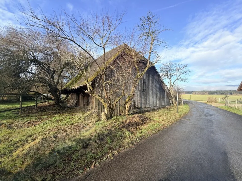 Attractive building plot - ideal for single-family or multi-family project