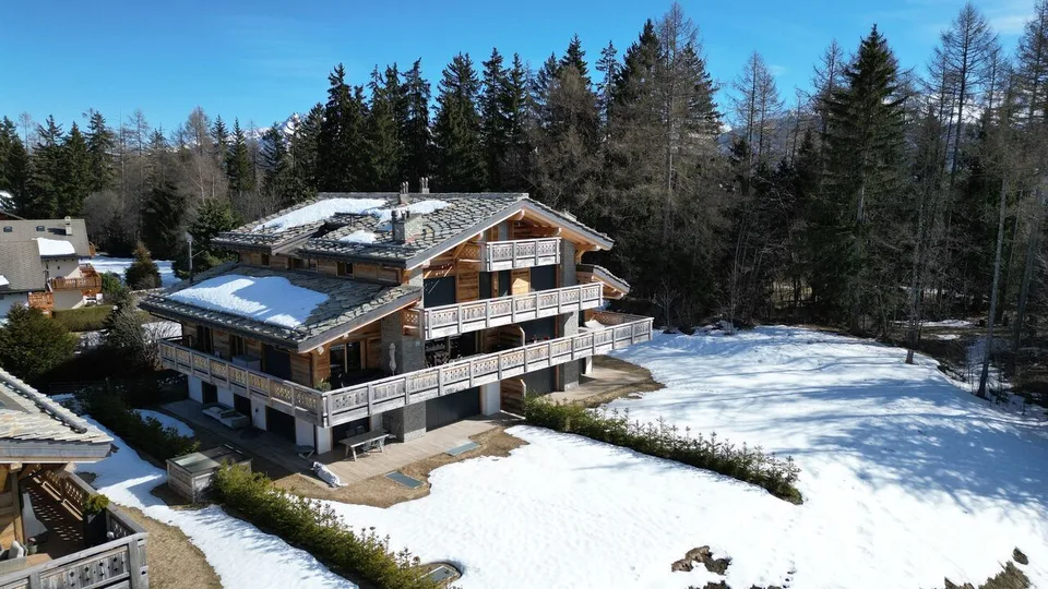 Appartement dans Chalet Résidentiel Minergie Construit en 2022