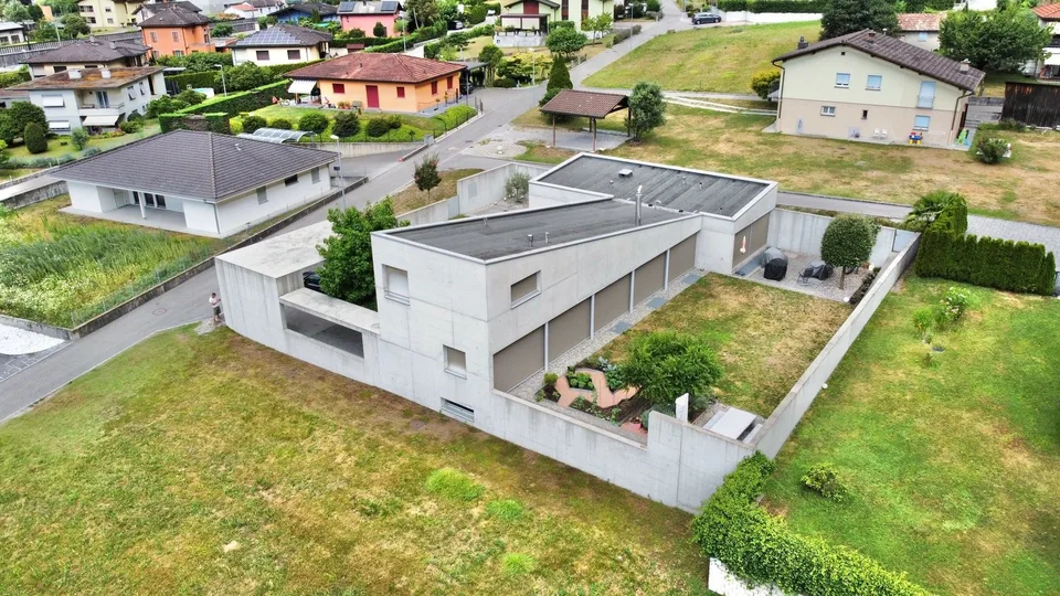 Villa moderne et spacieuse de 5.5 pièces dans un quartier calme à Cresciano – photo 16 sur 46