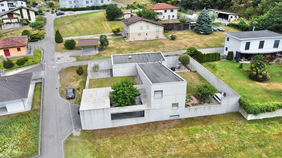 Villa moderne et spacieuse de 5.5 pièces dans un quartier calme à Cresciano – photo 15 sur 46