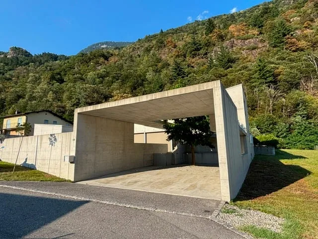 Villa moderne et spacieuse de 5.5 pièces dans un quartier calme à Cresciano – photo 21 sur 46